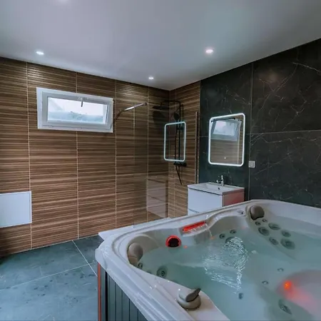 Holiday home Felin Pour L'autre - Deville-les-Rouen