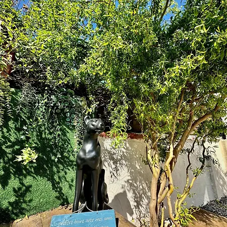 Felin Pour L'autre - Nyaraló